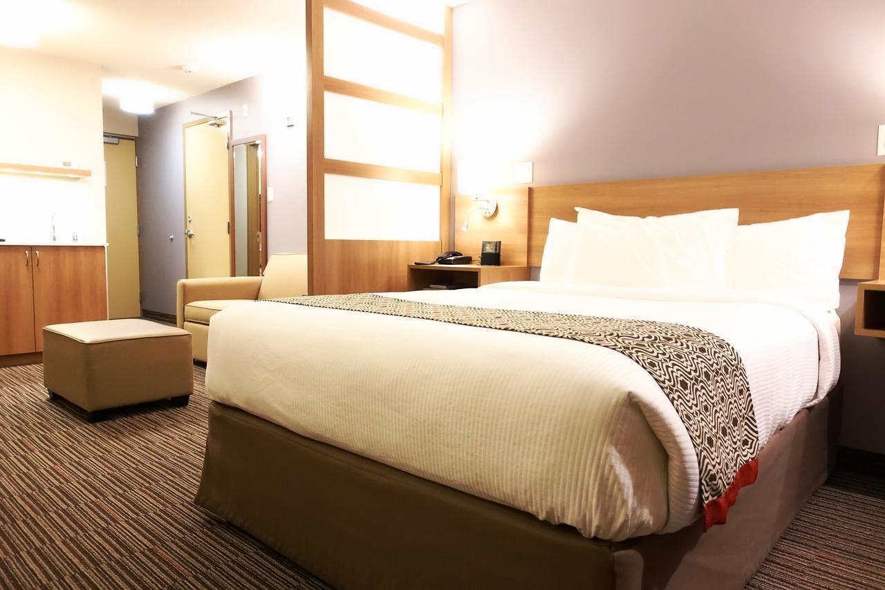 Microtel Casselman Luaran gambar